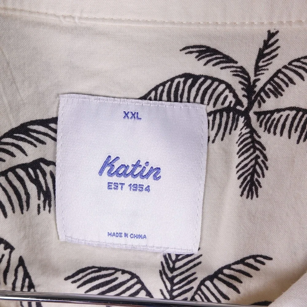 Katin Mens XXL Palm Tree Print Short Sleeve Button Down Shirt Cream Cotton Blend